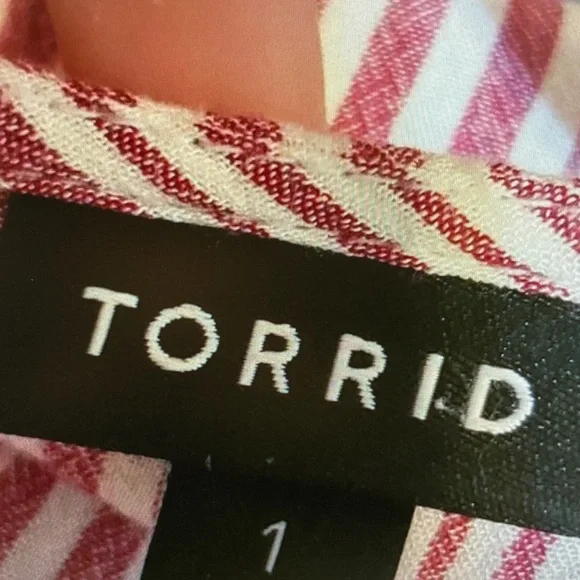 torrid Rose and White Striped Button-Front Top - Picture 5 of 5